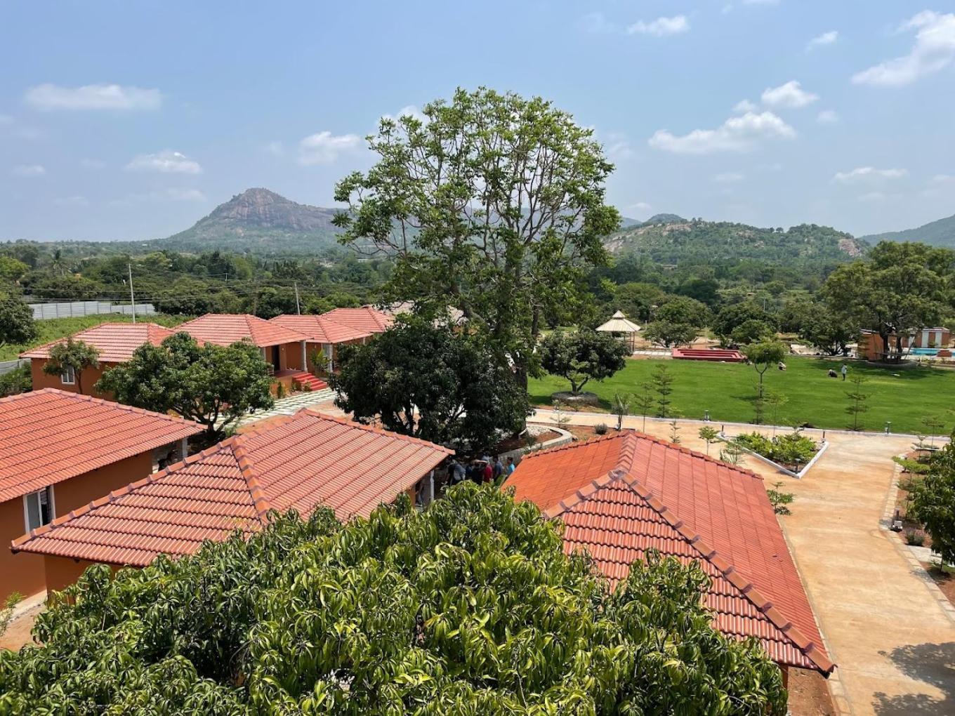 V Nature Resorts Kanakapura Luaran gambar